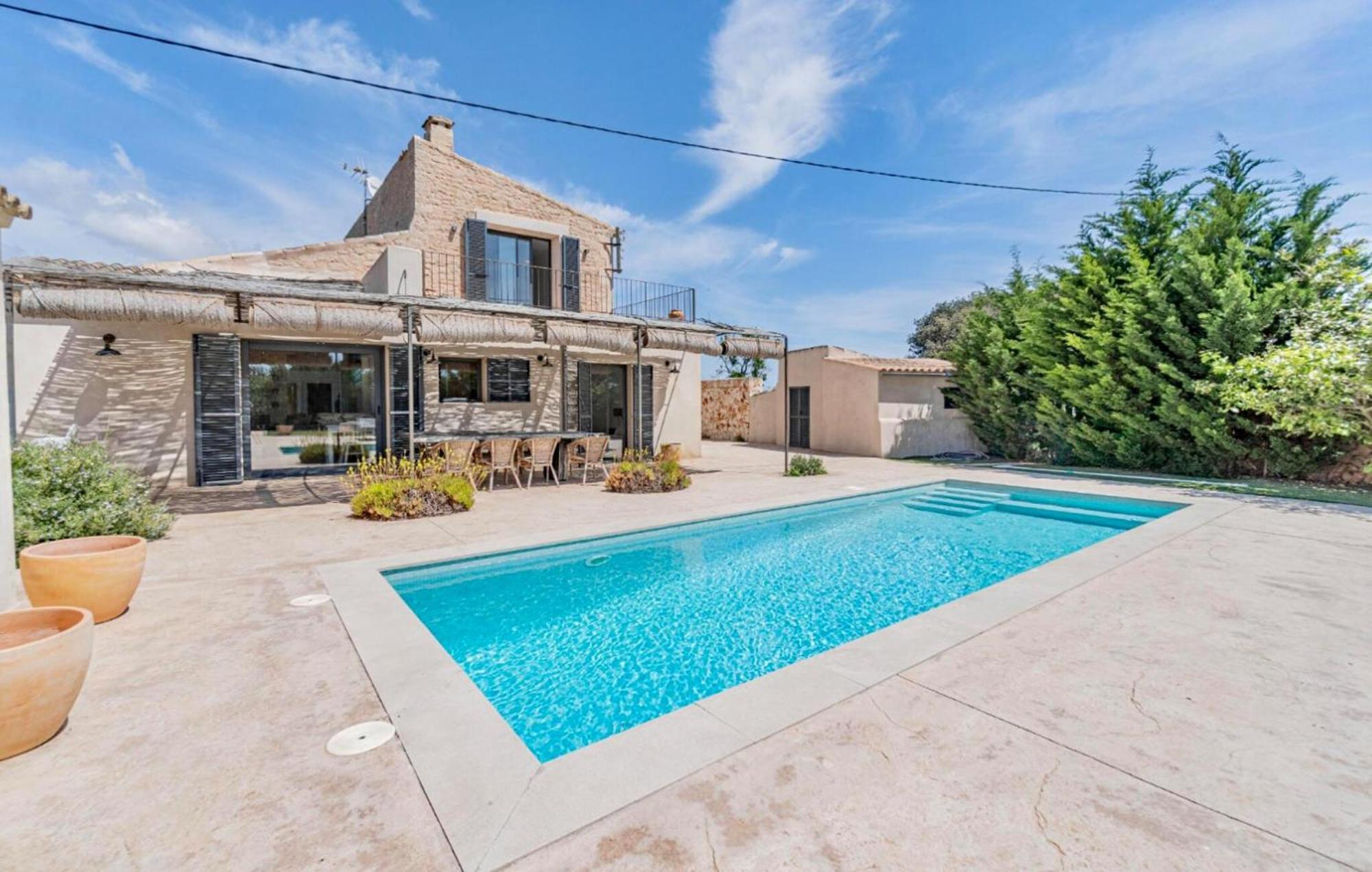 Holiday home Casa Coco Llombarts